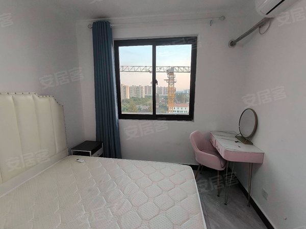 上海浦东周浦桃园新城汇枫公寓沈梅路地铁口精装朝南独卫一室户付一压