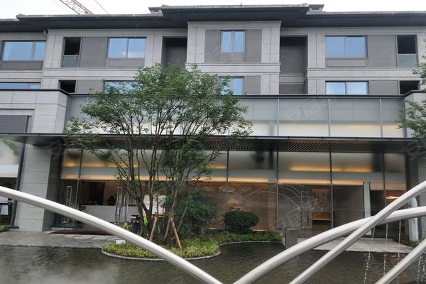 100号阅江山,画江山,阅澜湾,以建面162-460的别墅为主