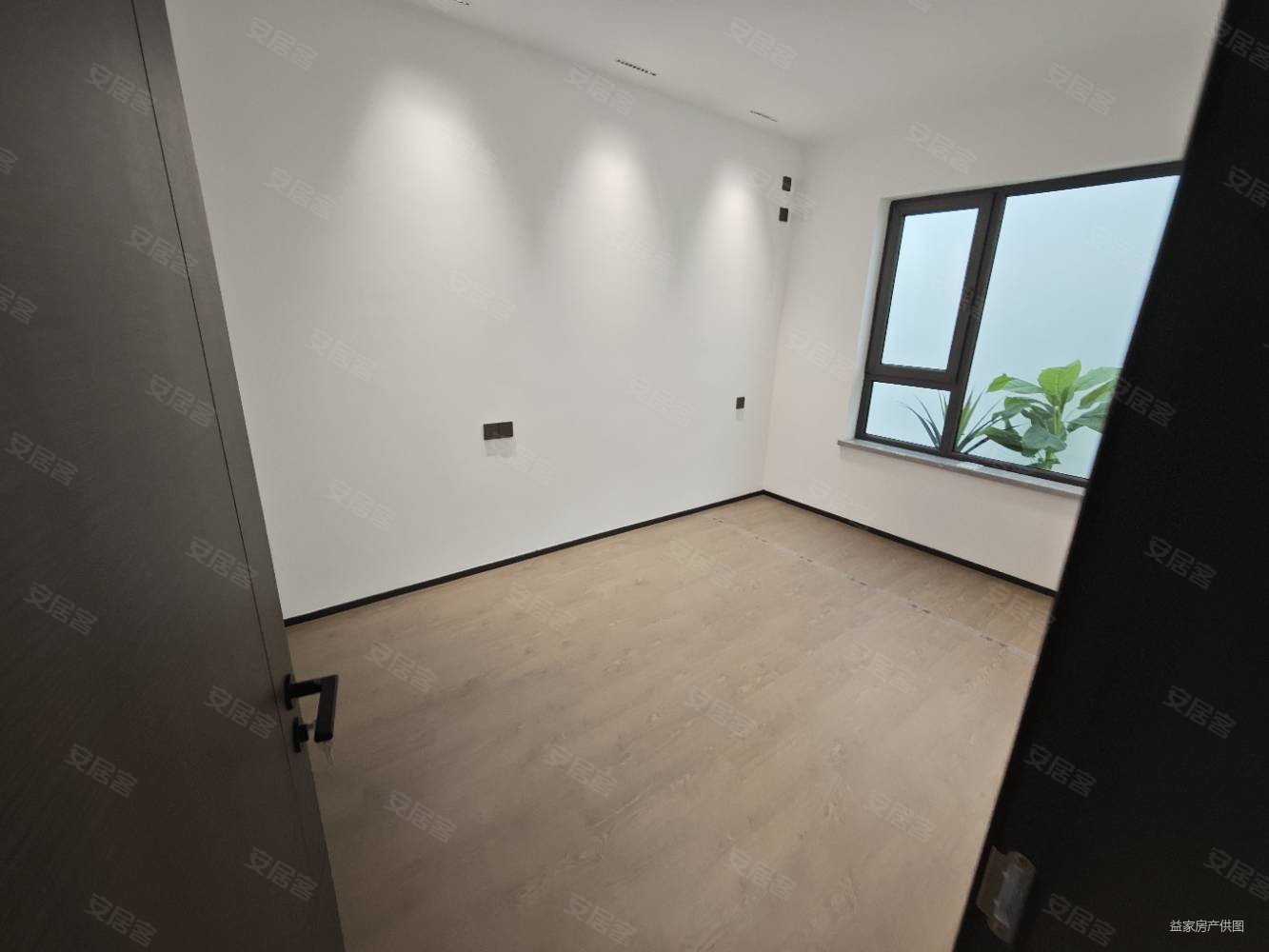 高新万科城3室2厅1卫88㎡南北50万