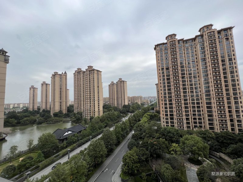 上海星河湾(二期)4室3厅4卫274.77㎡南北2050万