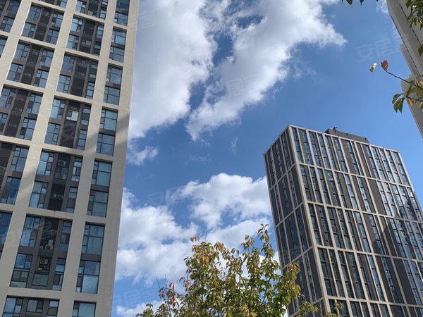 青岛崂山汽车东站青铁华润城三期青铁华润城套三,精装修空房,可配家具