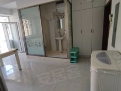 哈尔滨道里中央大街中央大街地铁口一室一厅4楼大卫拎包入住1300押一付三出租房源真实图片