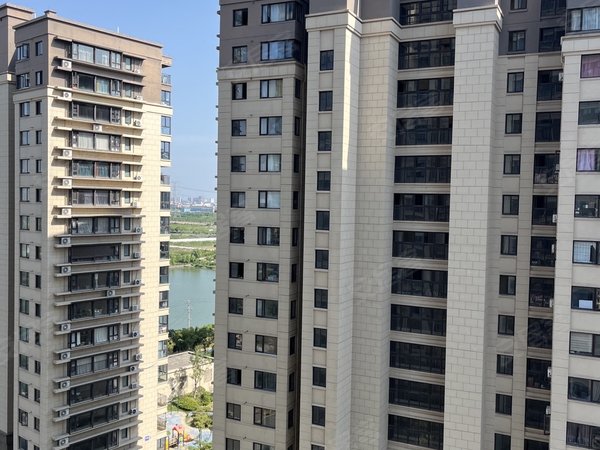 宁波杭州湾新区滨海新城绿地海湾听海苑整租绿地海湾小三房品牌空调