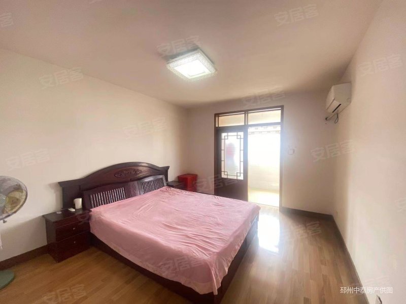 涌金花园精装修115平49.8万三室两厅两卫南通通过