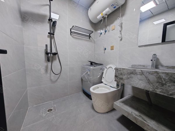 金华东阳东阳江北九龙公馆(别墅)东阳商城 九州汇 人民医院附近 电梯公寓 有带阳台房可选出租房源真实图片