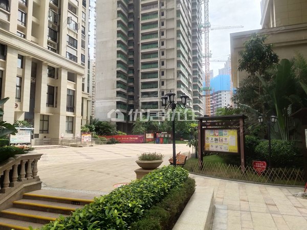 南宁青秀长湖路凤景湾青秀区 凤岭北 凤景湾小区 140平4房 拎包入住