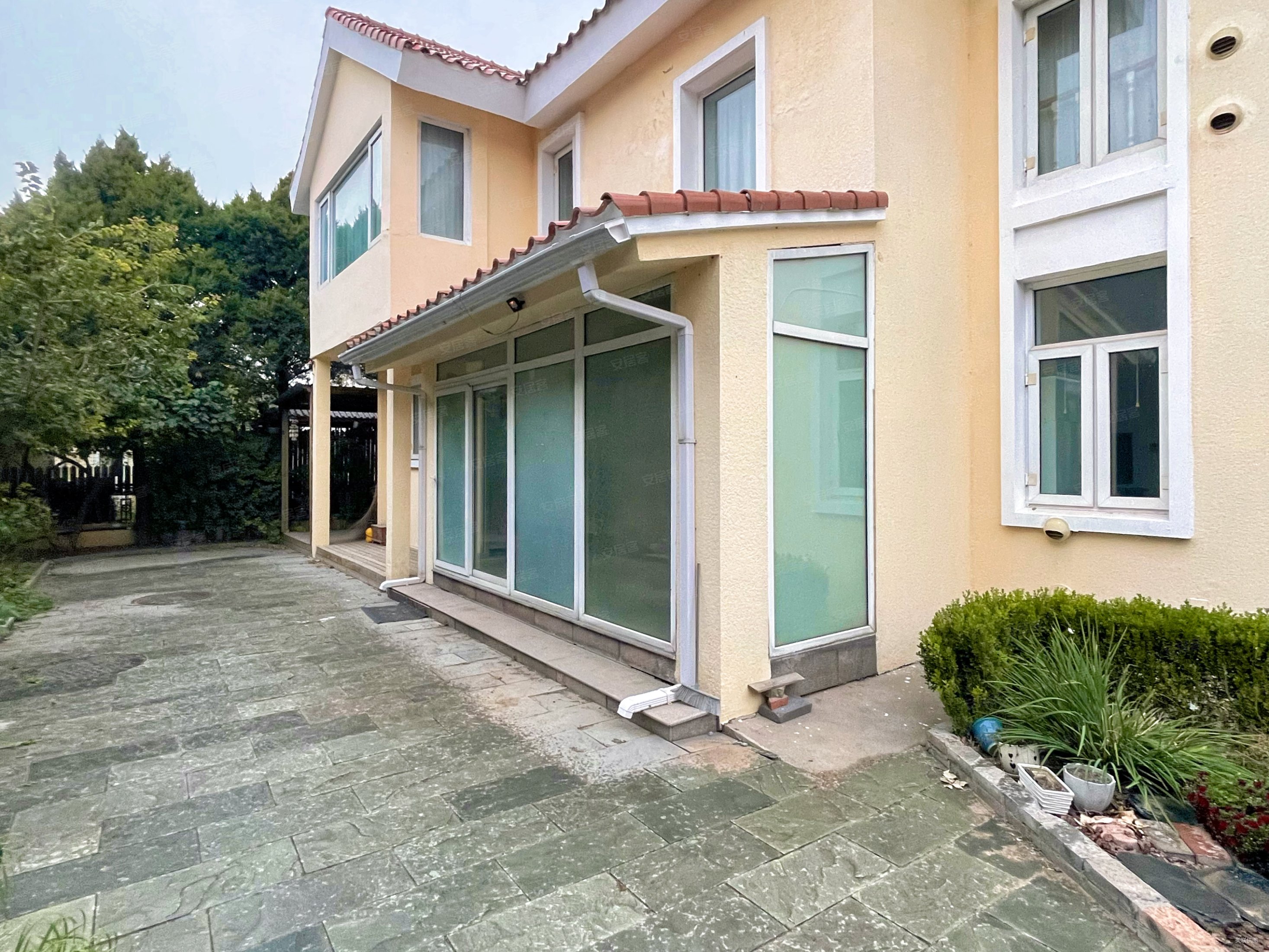 温榆河畔精装大独栋,纯地 面积,单层面积大,户型方正,随时看,嘉浩别墅