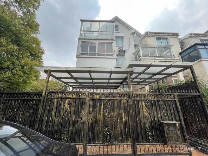 精装修随时看,丽水华庭(别墅)二手房,960万,5室2厅,3卫,175平米-上海