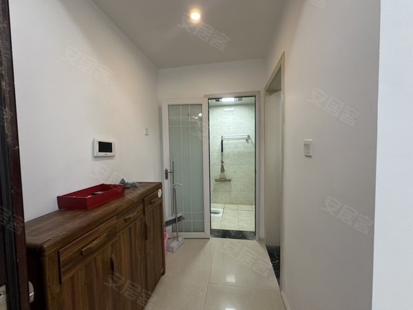 凉山西昌东部新城鑫海国际唐园 万达附近家具家电齐全拎包入住 随时看房 采光通风好出租房源真实图片