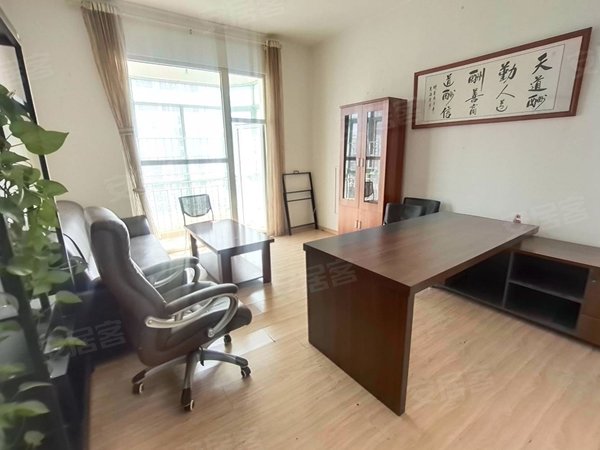 昆明五华南屏街片区龙园豪宅整租 市中心南屏街金鹰广场旁大平层带