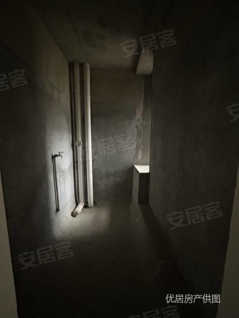 中建幸福城A区5室2厅3卫183㎡南北83万