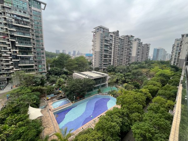 深圳龙岗龙岗中心城天健现代城住家豪华大四房,客厅正出阳台,高楼层