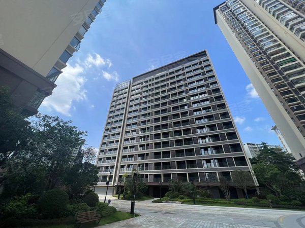 南宁西乡塘大学东路洋浦星广西大学1号5号线双地铁口洋浦星精装3房