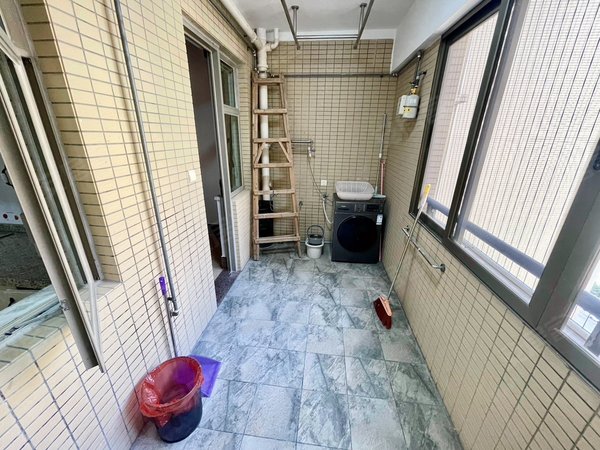 广州花都新区骏威锦东花园b区锦东花园 大平层放租 精装4房 拎包入住