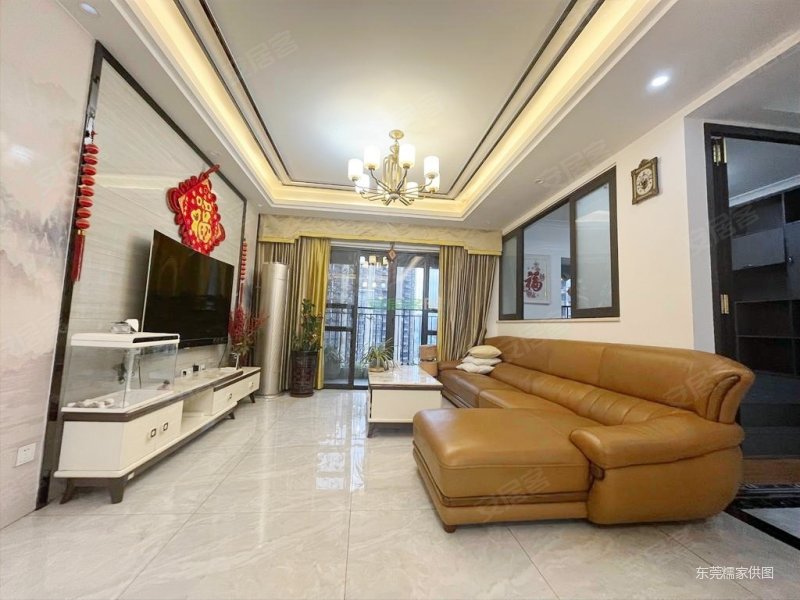 汇景城市中心 双卫格局 朝南 近医院 装修好 小三房