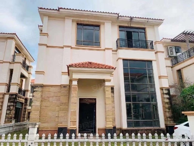 康城水郡栋独栋大别墅带大花园仅售169万