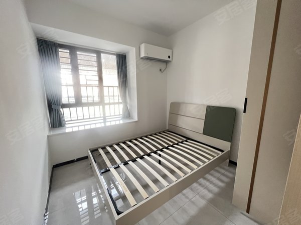 惠州博罗石湾湾湖公馆湾湖公馆 精装3房 租2000全新装修 家私电器齐全