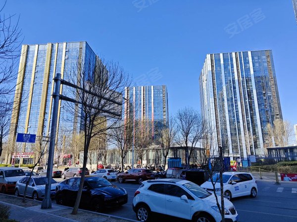 北京通州次渠泰禾1号街区泰禾一号街区顶层两居 6.