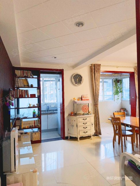 复式 七彩生活 3室1厅 南北通透 户型方正.