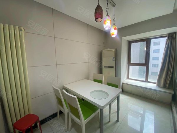 两室大采光 临近大明湖 寇娜 奥斯卡 可短租 拎包入住,历下租房-济南