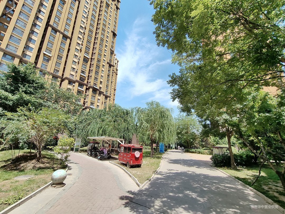 park湾精装两室带院前面不挡光心动不如行动快来看看吧