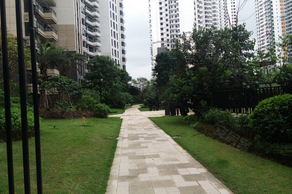 荣和千千树小区业主和中介对本小区评价怎么样?