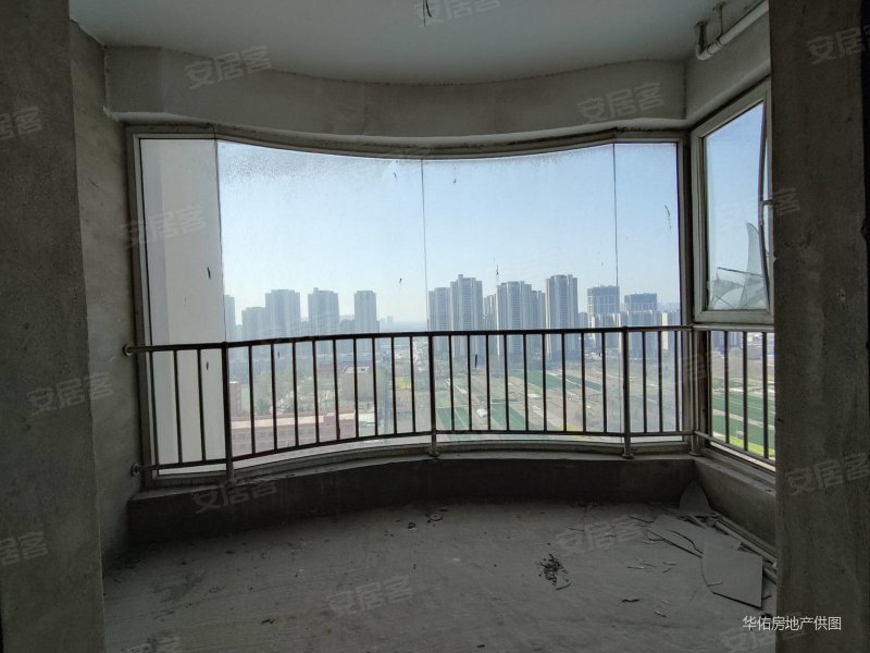 新上房源万聚凯旋城边户南北通透有证首付19个有钥匙