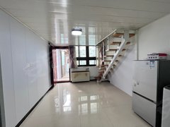 北京西城西四西四 黄城根 精装复式一居室 独立厨房 卫生间 环境好出租房源真实图片