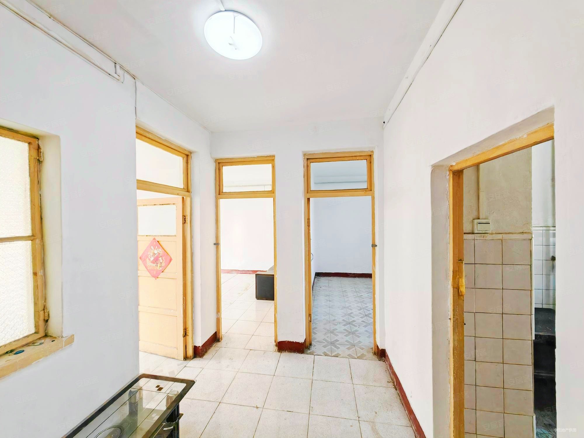 山大路135号院3室1厅1卫80.62㎡南北110万