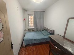 哈尔滨道里中央大街出租霁虹街99号3楼二屋一厨家具家电1400元押一付一有钥匙出租房源真实图片