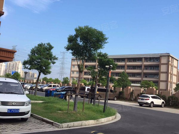 上海浦东周浦汇福家园健康里汇福家园健康里 一套精装修出租 楼层好