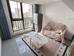力高凤凰新天珠江路地铁口精装修复式公寓出租.民用水电，。