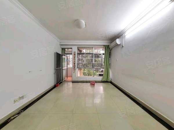 深圳罗湖水库宁水花园宁水花园低楼层实用2房2厅带有家电,采光极好