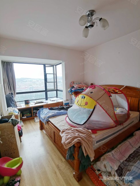 枫蓝国际小区2室833平售房