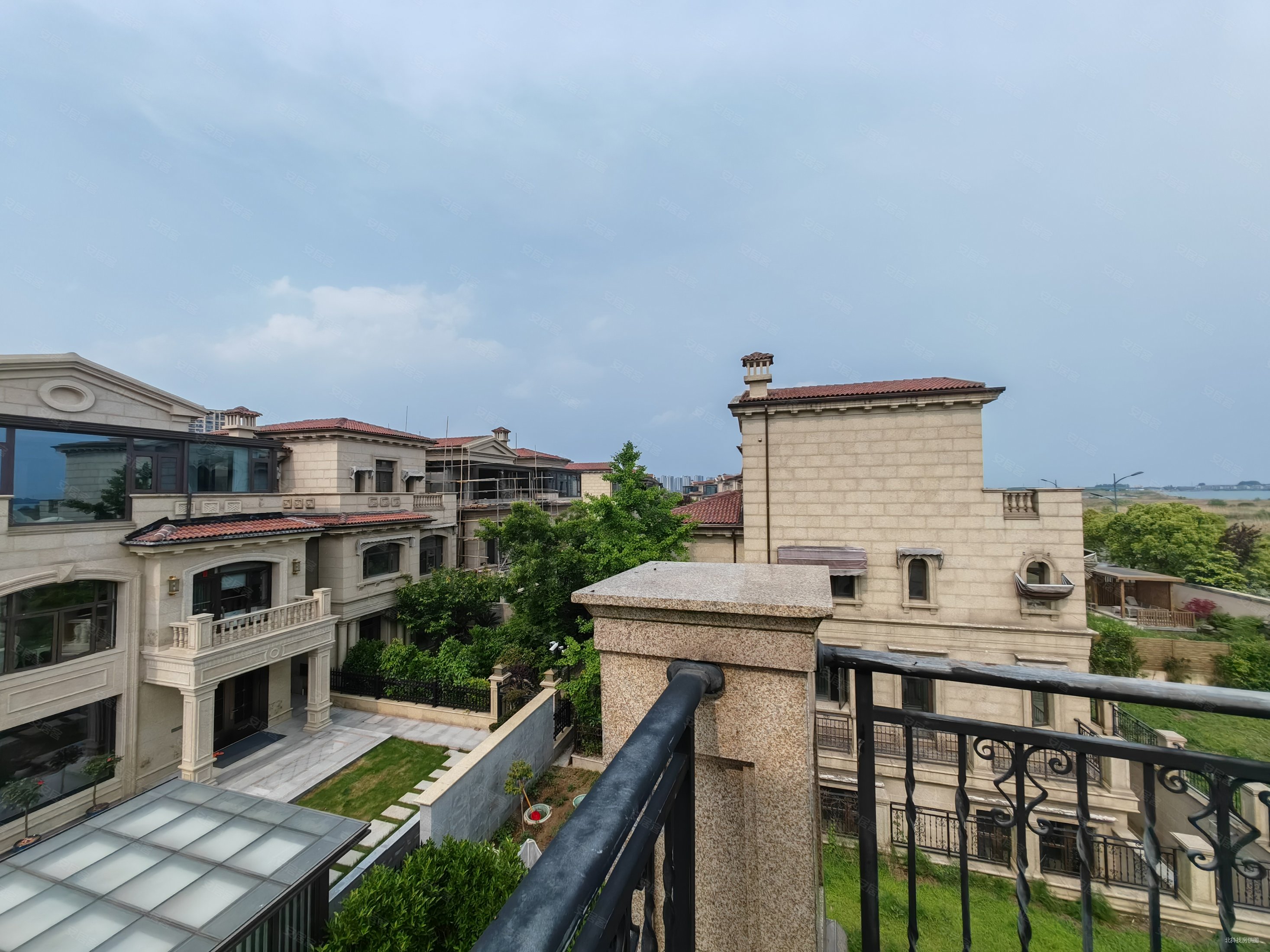 钓鱼台别墅5室3厅4卫348.36㎡南1406万