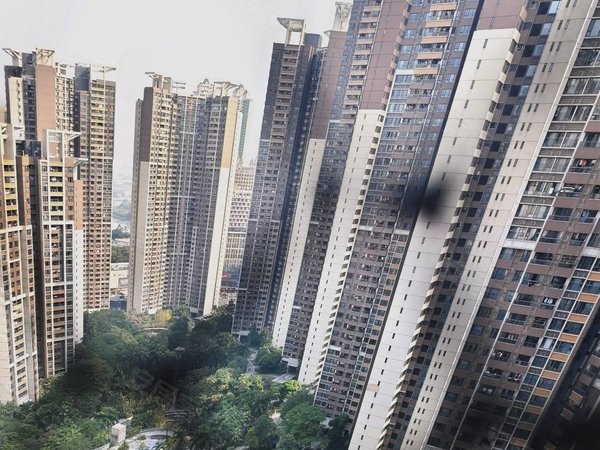 广州白云金沙洲金名都金名都两室两厅,东向望花园,地铁站旁,房子保养