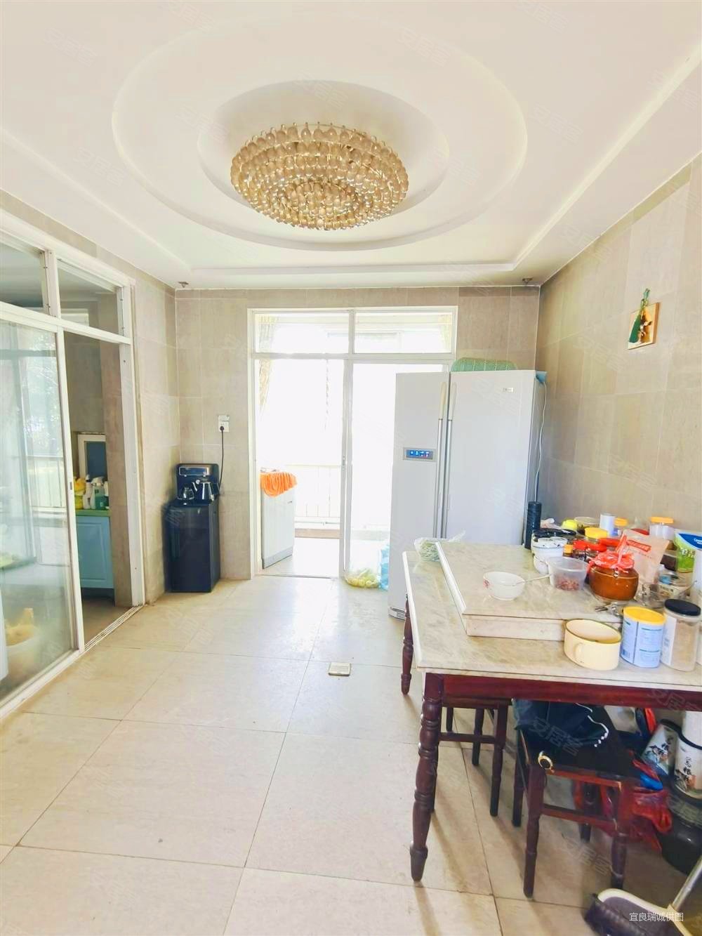 杏林苑5室2厅3卫206㎡南北83万