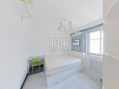 北京石景山八宝山地铁一号线旁，两家合住次卧室，距离地铁800米，随时可入住出租房源真实图片
