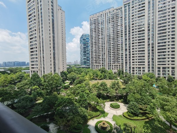 杭州滨江区政府中海寰宇天下e区中海寰宇天下e区 3室2厅2卫出租房源