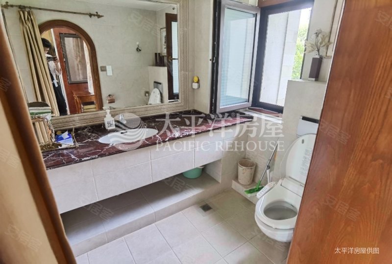 城市经典高迪 中间楼层 出行方便 精装修 近地铁 超低密度,城市经典高