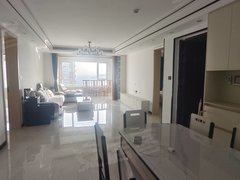 梁山城区梁山市区出租龙城公馆全屋智能家具家电三室两厅两卫三间阳台出租房源真实图片