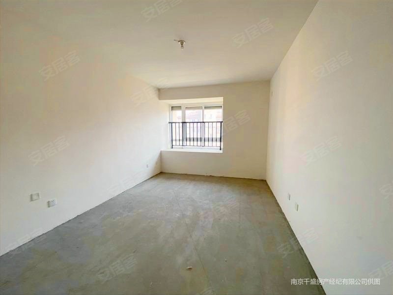 东城丽景 正规商品房 房龄新 高楼层视野好 有电梯 满五