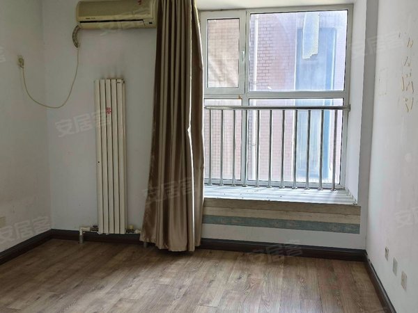 济南市中市中周边山景园小区祥泰广场附近 山景园小区 三室电梯房 有