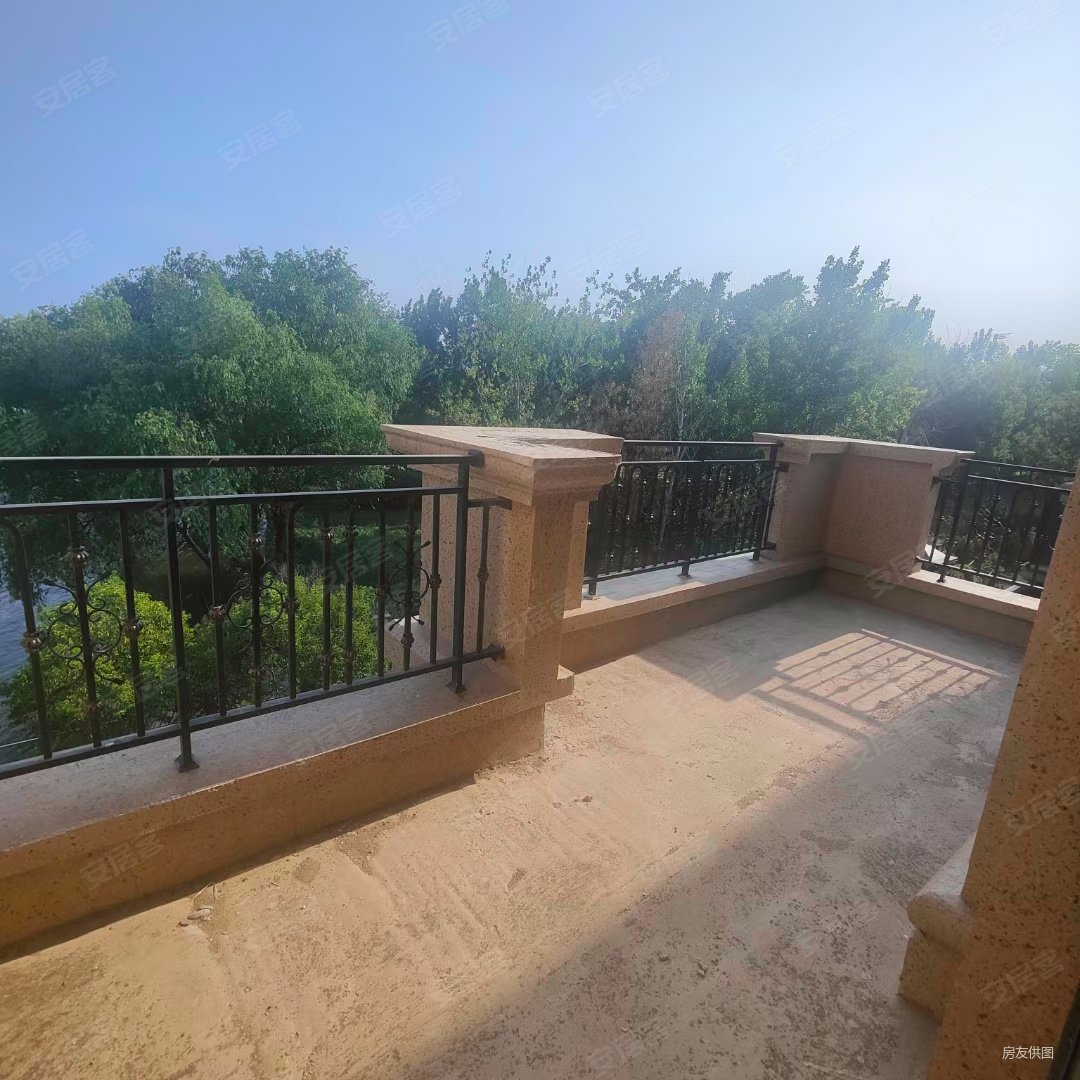 金沙湖 临湖叠墅  直面观湖 临水而居 诚售 可商谈 有钥匙