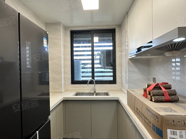 金华金东多湖江秀花园万达商圈，阅云台现代风三室，大横厅，光南中学旁，拎包入住出租房源真实图片