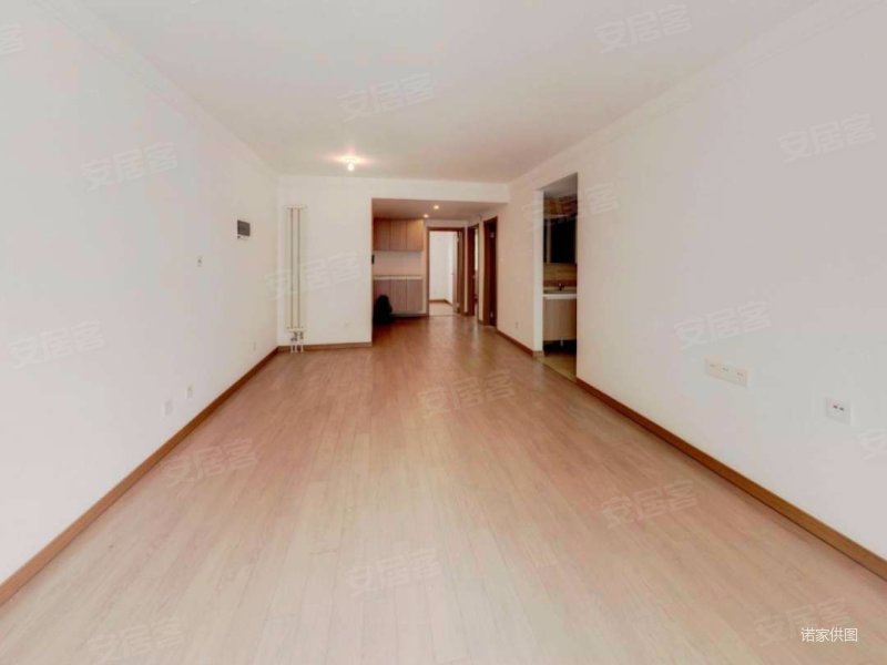 交通便利 临地铁 中间好楼层 装修好 次新小区 朝南,万科海港城(三期)