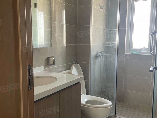 苏州太仓城厢景瑞悦庭景瑞悦庭精装修,好楼层,采光好出租房源真实图片