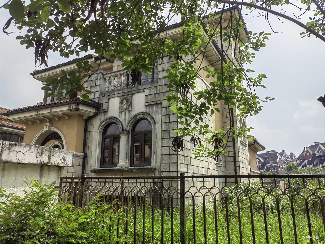 清远狮子湖二期 观岭426方独栋湖景别墅 600平花园望湖景,颐杰鸿泰