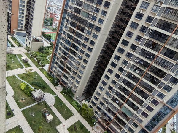泉州石狮狮城国际广场中骏悦景府石狮泰禾广场附近五星宽仁小学旁边大