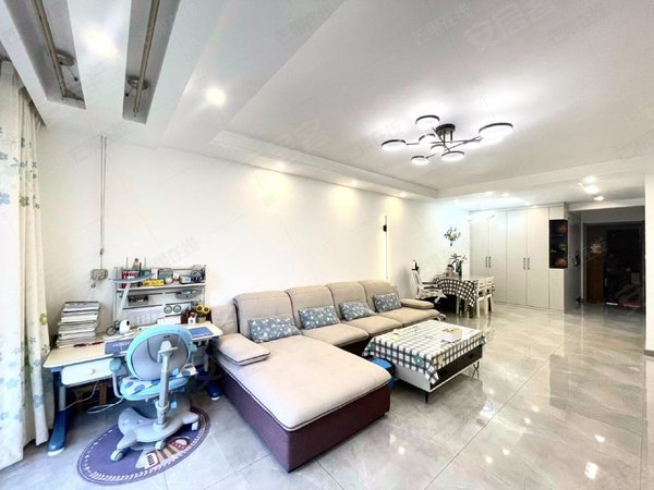 沈阳浑南全运路万达公园one万达公园one 精装三室业主急租 看房方便